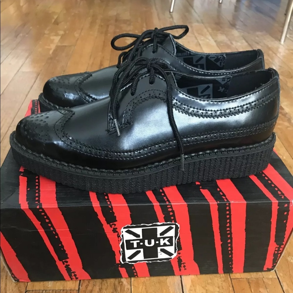 T.U.K black pointed wingtip creepers NEW